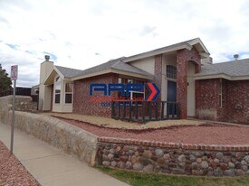 5732 Schwarzkopf Dr in El Paso, TX - Building Photo