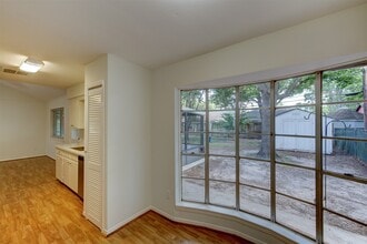 7115 Drowsy Pine Dr in Houston, TX - Building Photo - Building Photo