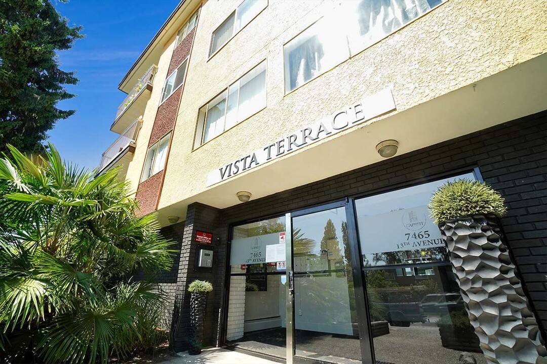 Vista Terrace Apartments in Burnaby, BC - Building Photo