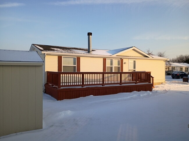 106 Ashley Cir in Swartz Creek, MI - Building Photo - Building Photo