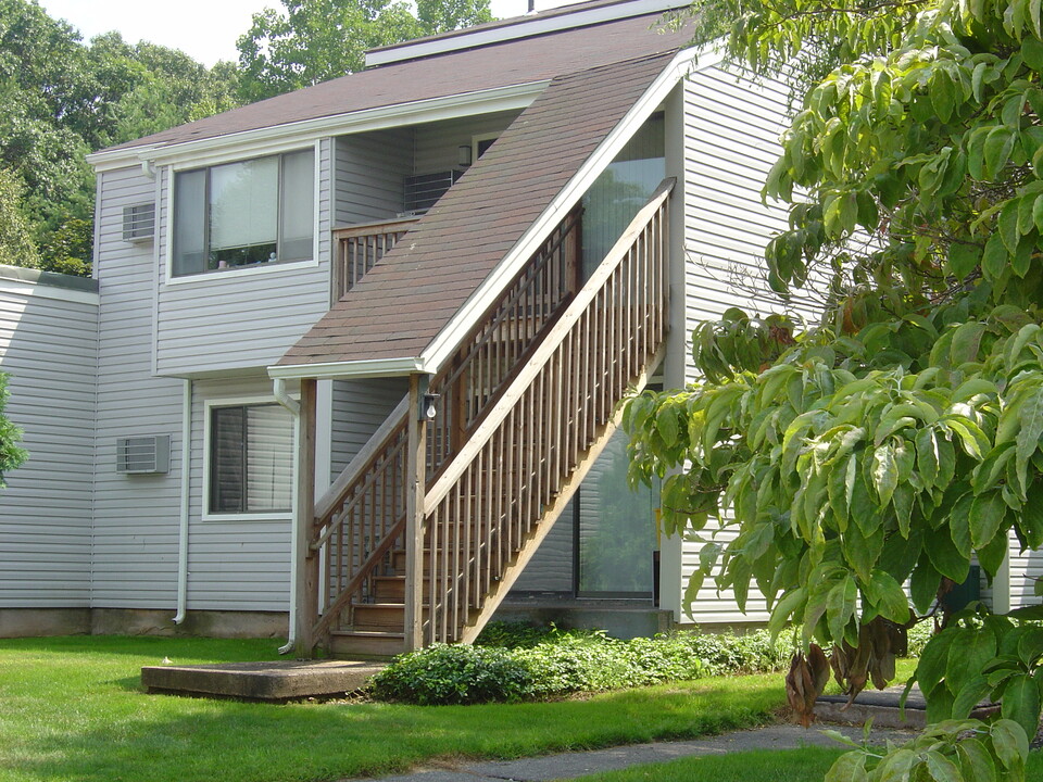 655 Talcottville Rd, Unit 1 in Vernon, CT - Building Photo