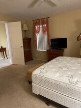 11040 Mesquite Dr in Dade City, FL - Building Photo - Building Photo