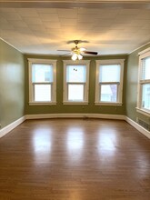 62 George St, Unit 1 in Bristol, CT - Foto de edificio - Building Photo
