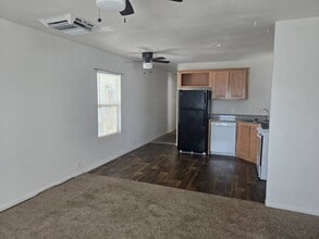 340 Petrol Rd in Bakersfield, CA - Building Photo - Building Photo