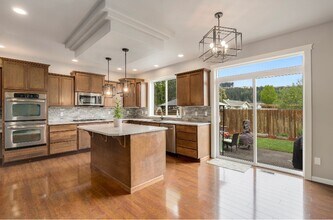 5805 Parker Rd E in Sumner, WA - Building Photo - Building Photo