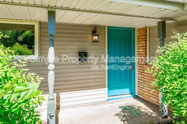 3221 Beechwood Dr in Del City, OK - Building Photo - Building Photo