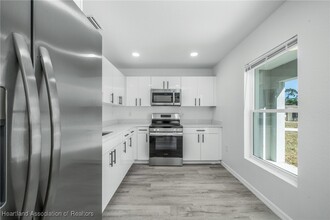 114 Atlas Ct NW in Lake Placid, FL - Building Photo - Building Photo