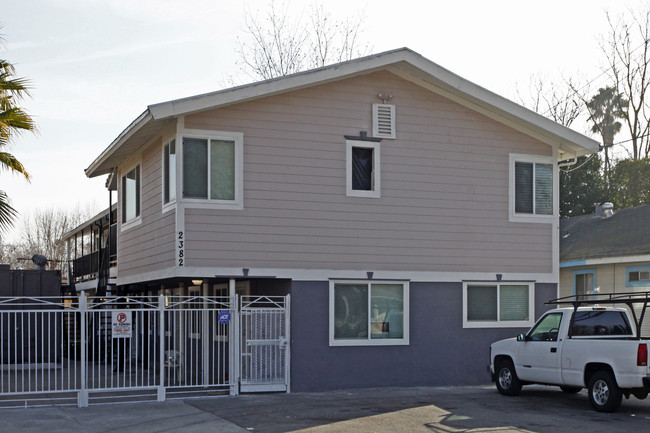 2382 Boxwood St in Sacramento, CA - Foto de edificio - Building Photo