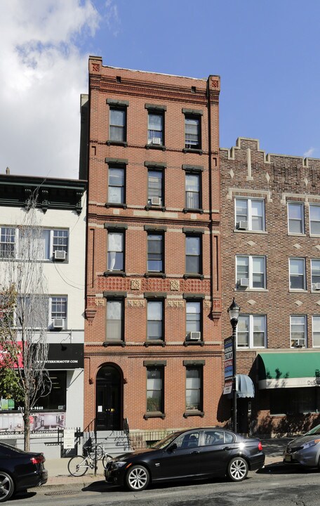 627 Washington St in Hoboken, NJ - Building Photo