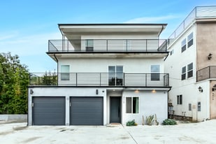 4428 Bowman Blvd in Los Angeles, CA - Building Photo