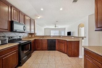 2723 Palermo Ct in League City, TX - Building Photo - Building Photo