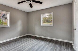 1612 Woodview Dr in Alvarado, TX - Building Photo - Building Photo