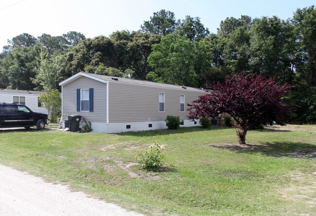 Oceanway Mobile Home Park in Wilmington, NC - Building Photo - Building Photo