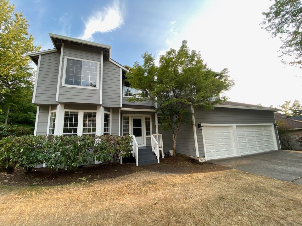 5616 SW Coronado St in Portland, OR - Building Photo