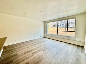 66 Bell St in Seattle, WA - Building Photo - Building Photo