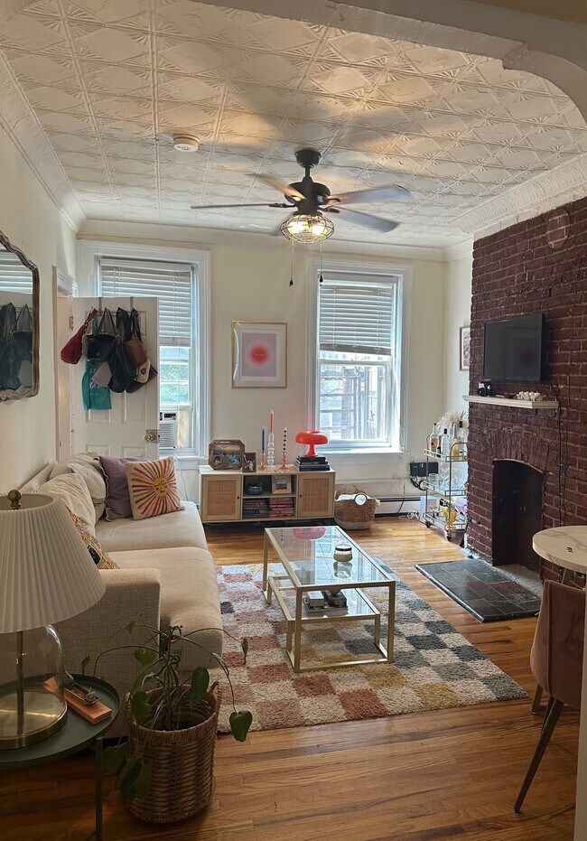 206 2nd St in Hoboken, NJ - Building Photo - Building Photo