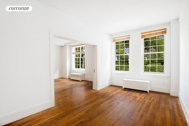 50 W 67th St in New York, NY - Building Photo - Building Photo