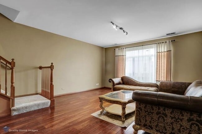 2410 Oneida Ln in Naperville, IL - Building Photo - Building Photo