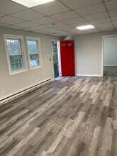 611 Tremont St, Unit 2 right in Taunton, MA - Building Photo - Building Photo