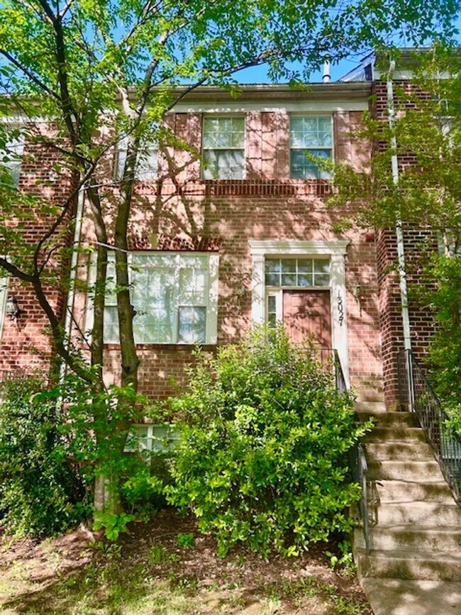 13027 Middlebrook Road in Germantown, MD - Building Photo - Building Photo