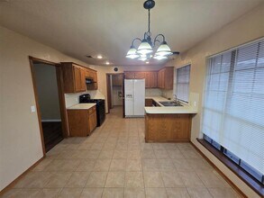 1917 Overland Trail in Choctaw, OK - Building Photo - Building Photo