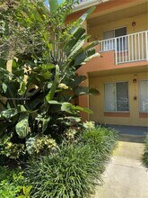905 Coral Club Dr in Coral Springs, FL - Building Photo - Building Photo