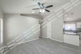 18238 N 17th Way in Phoenix, AZ - Building Photo - Building Photo