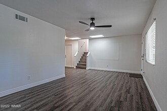 580 N 9th Dr in Show Low, AZ - Building Photo - Building Photo