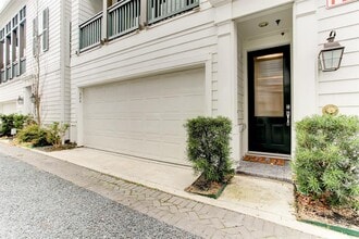 324 W 20th St in Houston, TX - Foto de edificio - Building Photo