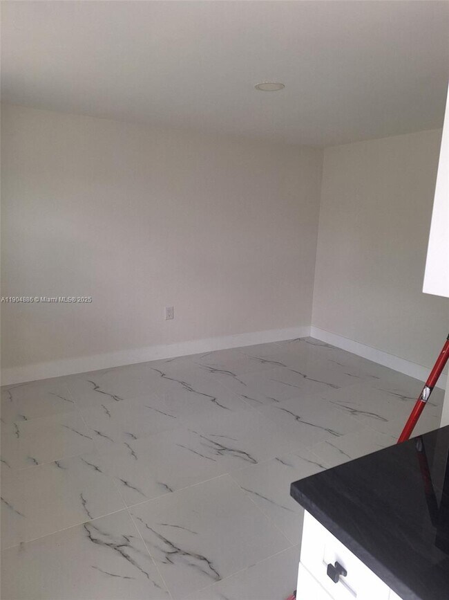 26XX Riviera Dr in Miramar, FL - Building Photo - Building Photo