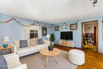 2728 Digby Ave, Unit 1 in Cincinnati, OH - Foto de edificio - Building Photo