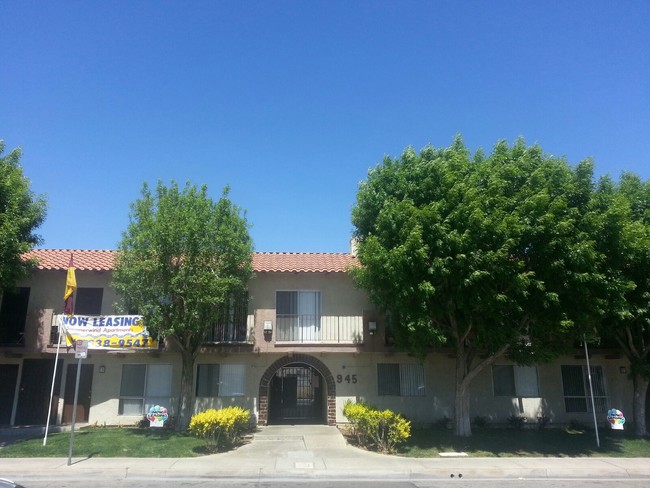 Summer Wind Apartments in Palmdale, CA - Foto de edificio - Building Photo