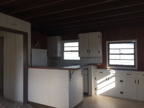 343 Cahuenga Dr in Oxnard, CA - Building Photo - Building Photo