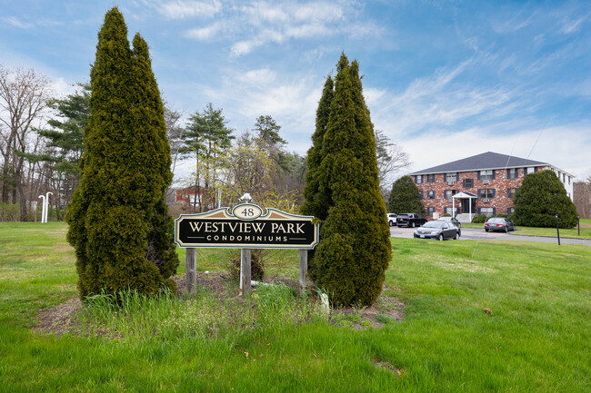 Westview Park Condos in Plaistow, NH - Foto de edificio - Building Photo