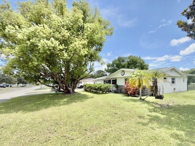 4149 Prudence Dr in Sarasota, FL - Building Photo - Building Photo