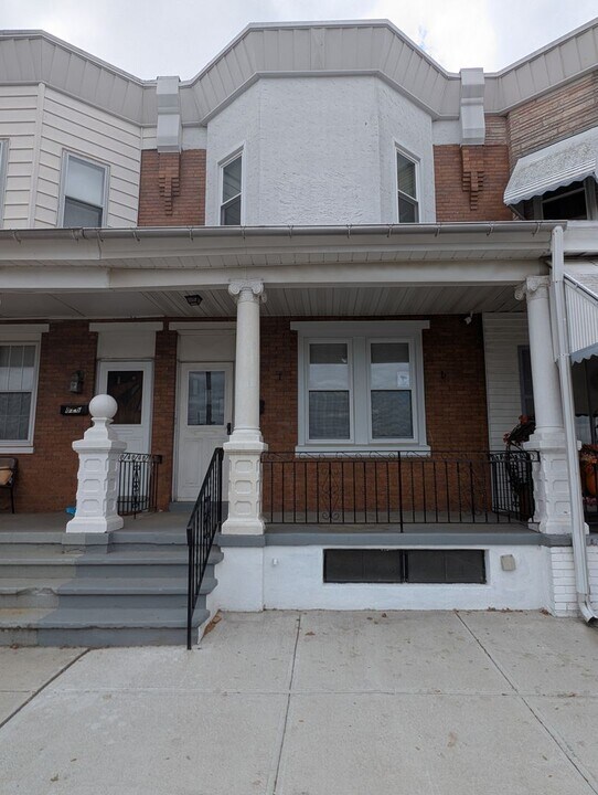 828 Jefferson Ave in Bristol, PA - Building Photo