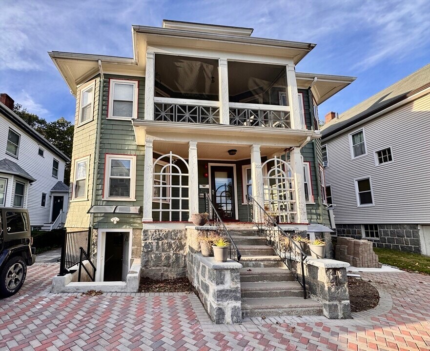 122 Richmond St in Boston, MA - Building Photo