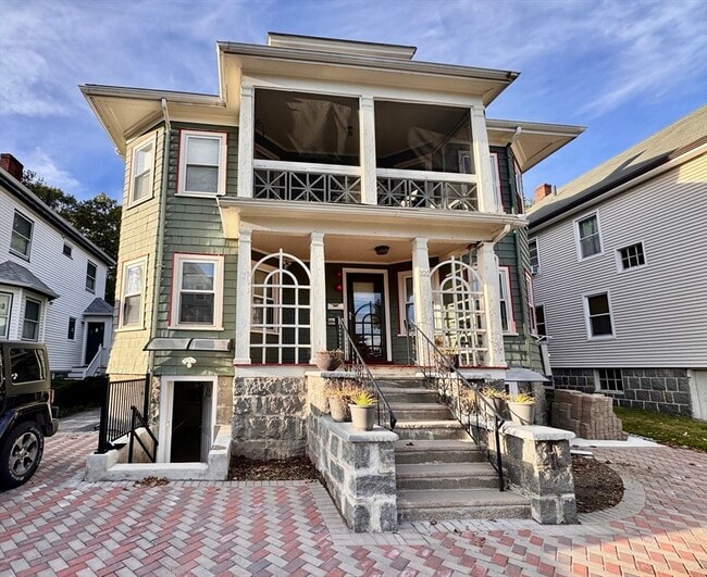 property at 122 Richmond St