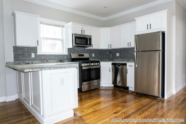 9-11 Woodside Ave., Unit 3 in Boston, MA - Building Photo - Building Photo