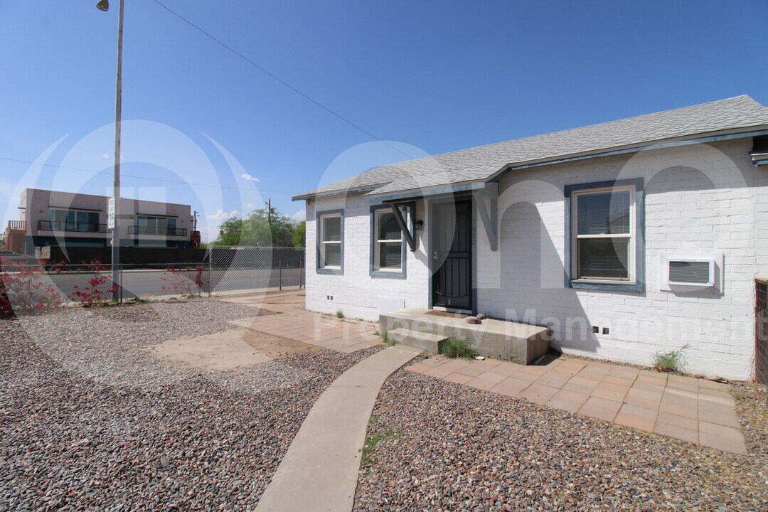 1022 S Montezuma Ave in Phoenix, AZ - Building Photo