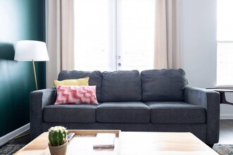 14301 N Interstate Hwy 35, Unit ID1014300P in Pflugerville, TX - Foto de edificio - Building Photo