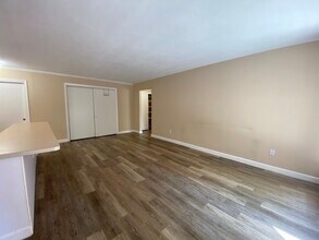 123 Sewall Ave, Unit 1A in Brookline, MA - Building Photo - Building Photo