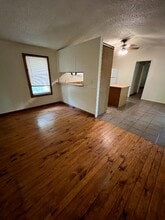 86 Young Rd in Huntsville, TX - Foto de edificio - Building Photo