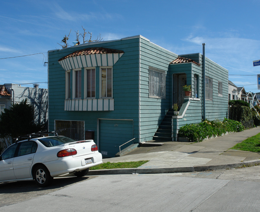 299 Rhine St in Daly City, CA - Building Photo