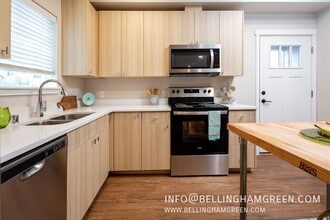 4131 Prince Ct in Bellingham, WA - Building Photo - Building Photo