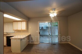1009 N Stilson Rd in Boise, ID - Building Photo - Building Photo