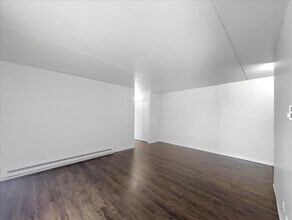 350 S Main St in Wauconda, IL - Foto de edificio - Building Photo