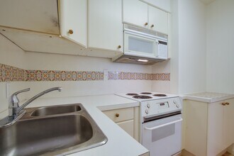 3600 Montrose Blvd in Houston, TX - Building Photo - Building Photo