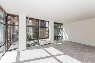 1200 N Stone St in Chicago, IL - Building Photo