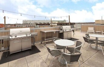 919 Florida Ave NW in Washington, DC - Foto de edificio - Building Photo